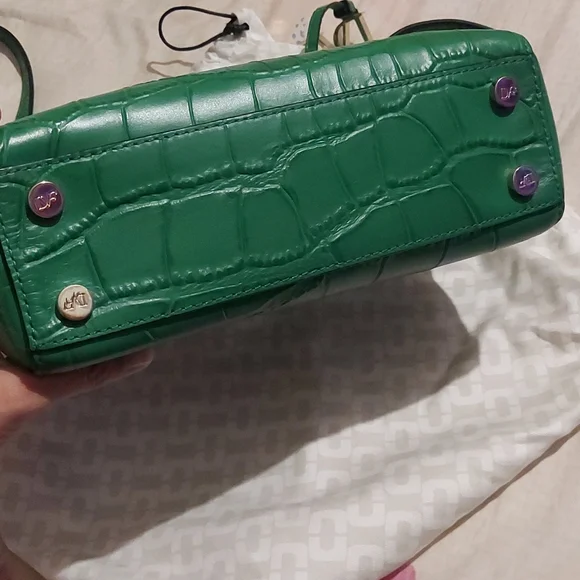 Diane Von Furstenberg Mini Viviana Emerald Embossed Croco Luxury Designe… - Picture 4 of 11